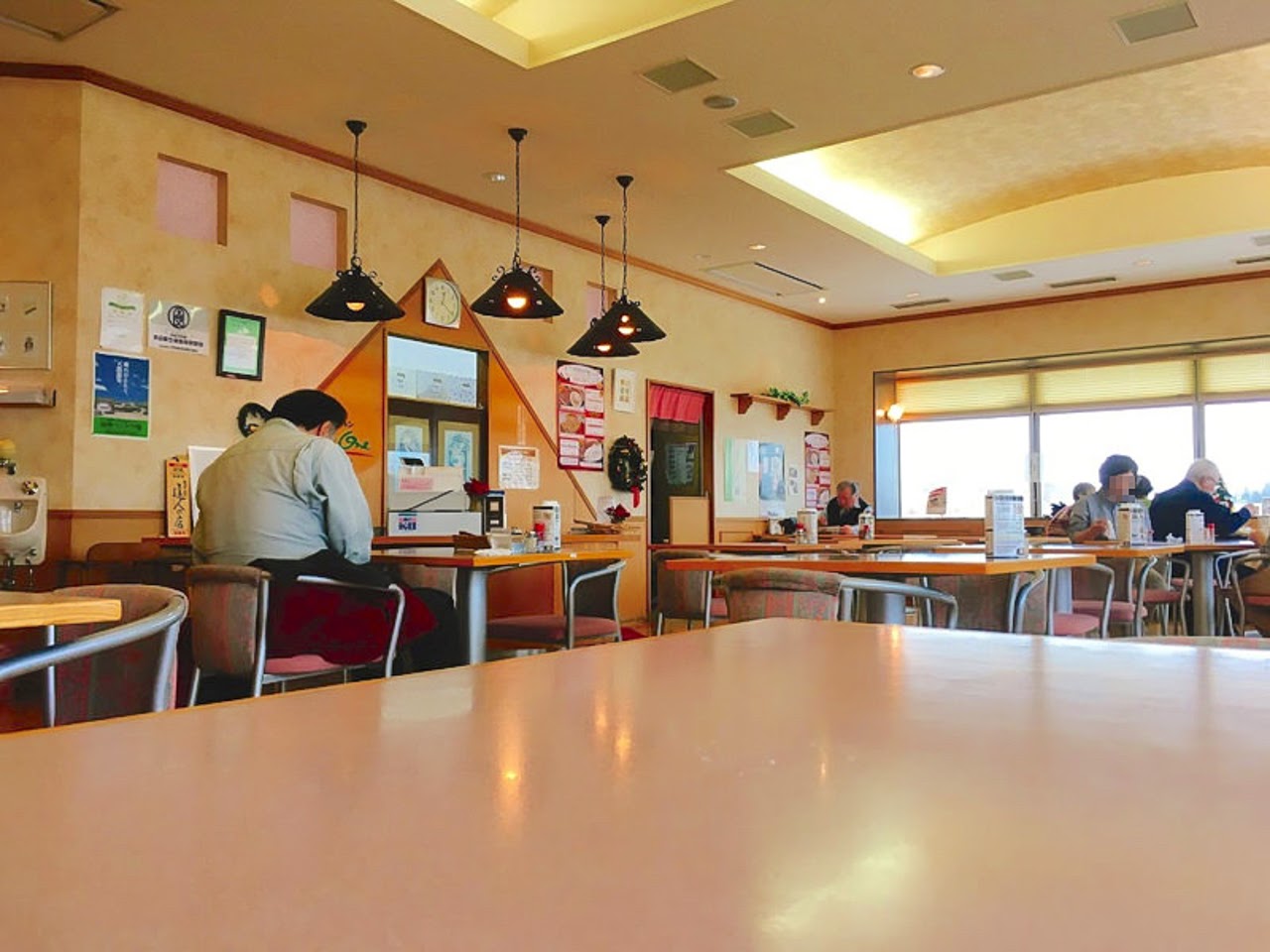 【北秋田市たかのすまち歩き】期待通りのレベルの高さ！大館能代空港にあるレストラン「ポートワン」の豪華なランチを堪能してきた