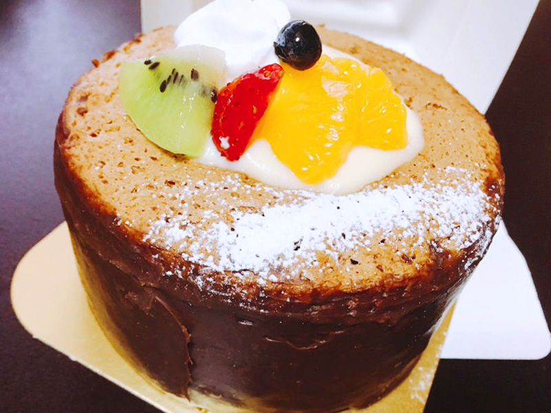 ふわふわのデコレーションシフォンケーキがおすすめ！大館市の洋菓子店「カスタード」